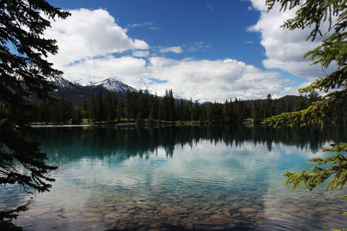 Lac Beauvert, Jasper-Nationalpark, Alberta, Kanada