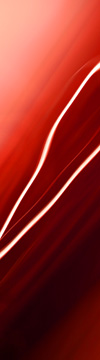 Weisser Lichteffekt vor rotem Hintergrund
